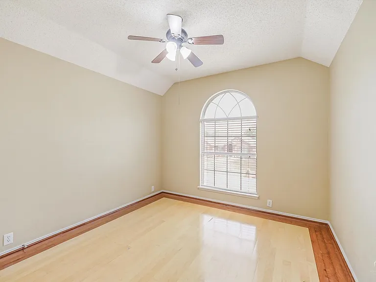 7611 Cordova Dr — Photo 26