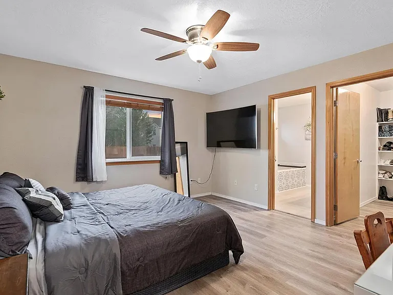 1043 NW Kloe St — Photo 19