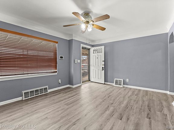 4th image of 14716 Eureka Rd