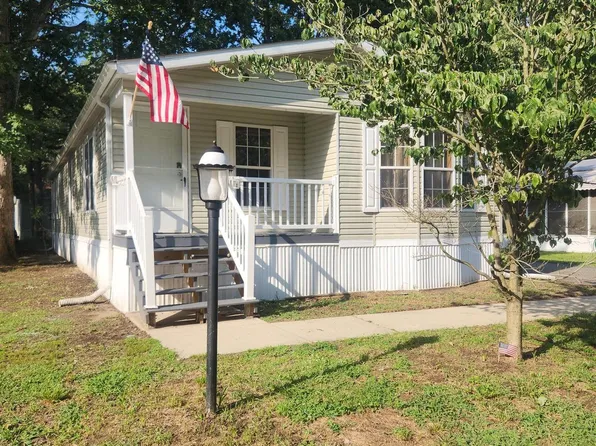 129 Hazelwood Dr, Elmer, NJ 08318