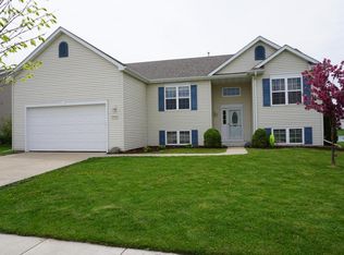 323 Stonefield Dr, Lake Mills, WI 53551