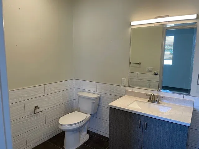 1 bed, 710 sqft, $2,345 — Photo 4