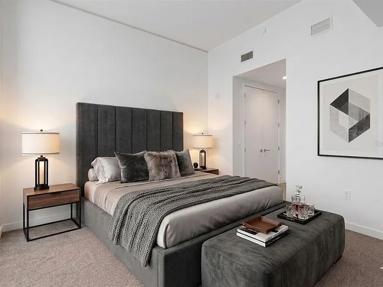 400 Central Ave #1903 — Photo 6