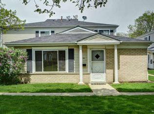 1351 Cove Dr #207-A, Prospect Heights, IL 60070