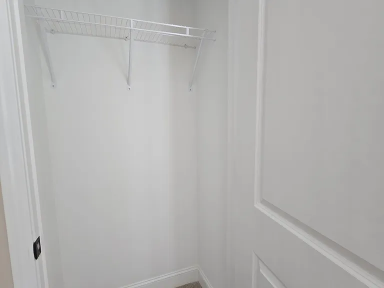 402 Giles St #B — Photo 13