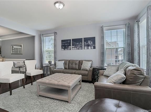 5th image of 16935 Alydar Commons Ln
