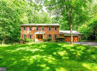 2802 Chariton St, Oakton, VA 22124