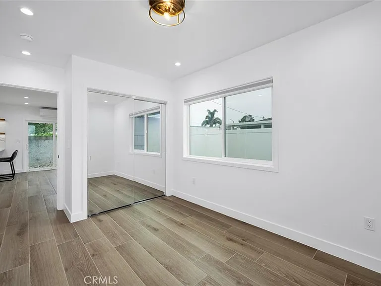 1652 E Rogers St #A — Photo 12