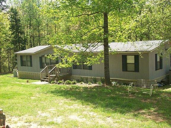 Large doublewide with 4 bedrooms 2 baths