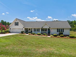 670 Old Mill Rd, Campobello, SC 29322