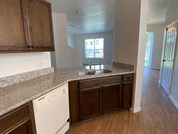 5th image of 1529 Broken Oak Dr #38B