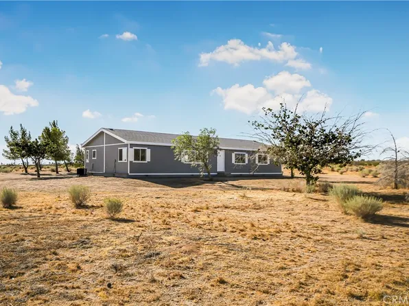 13073 Arizona Rd, Phelan, CA 92371