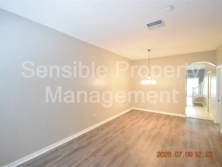 13121 Kings Crossing Dr — Photo 3