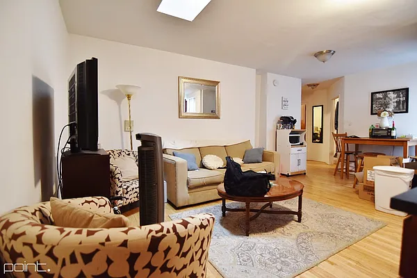 Rented by Point NYC | media 1
