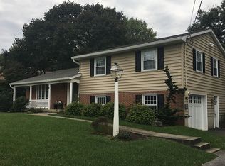 5 Woodland Ave, Lititz, PA 17543