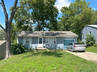 1338 E 84th Ter, Kansas City, MO 64131
