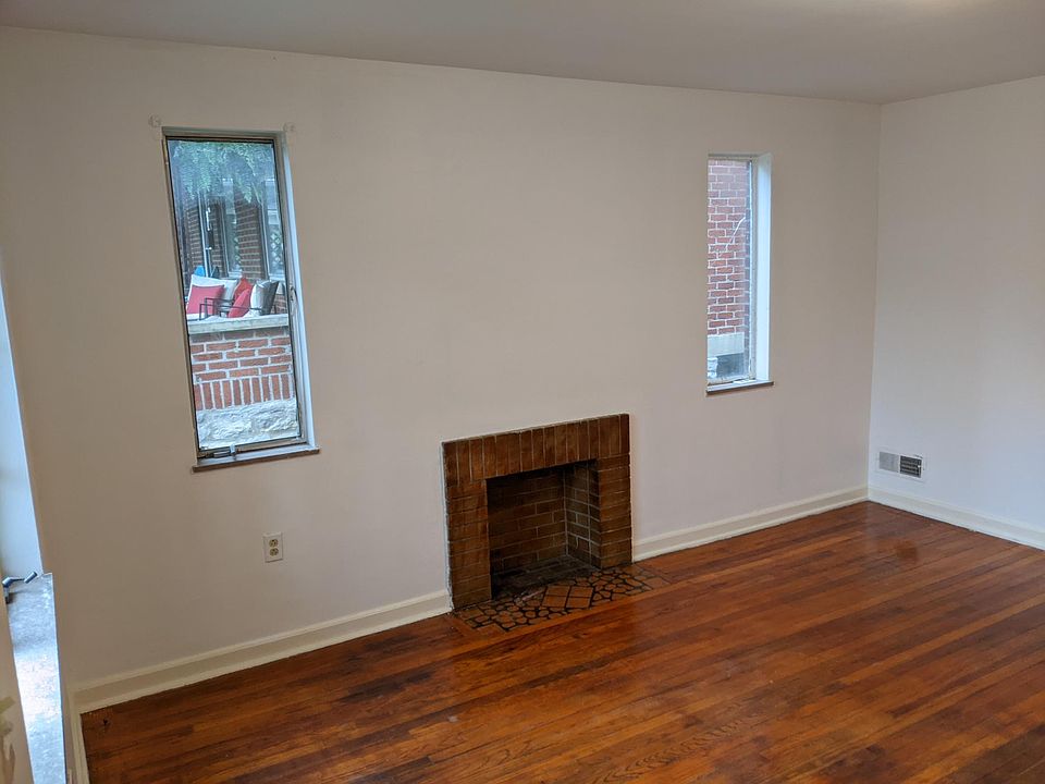 Front Living room facing East wall