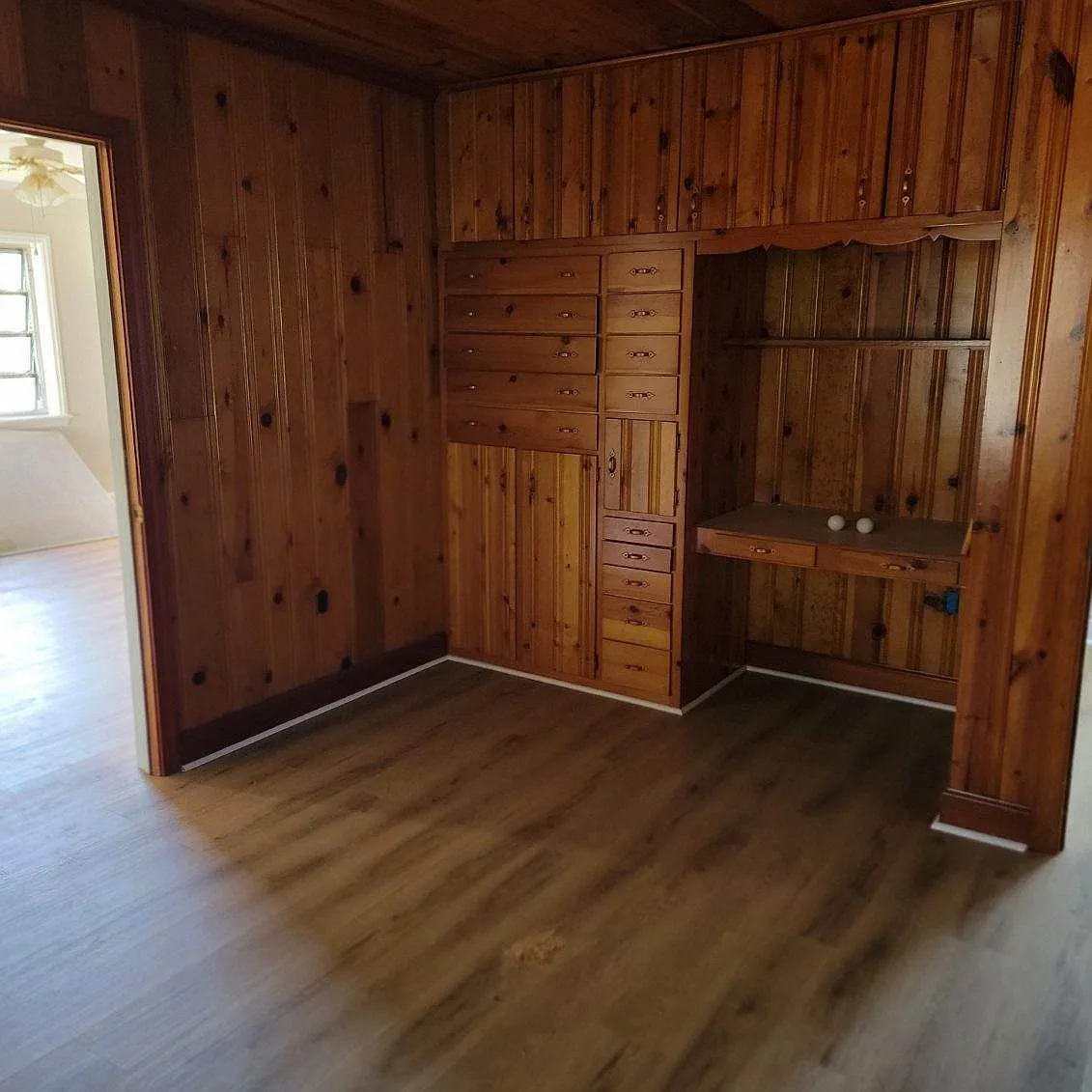 5 bed, 2500 sqft, $3,000 — Photo 2