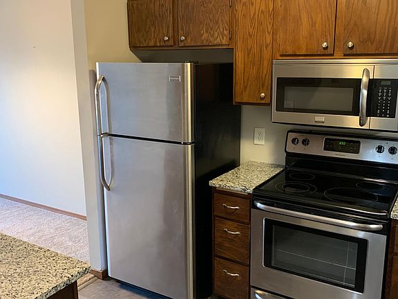 3rd image of 311 Pleasant Ave APT 307