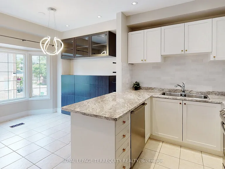 1130 Cawthra Rd #46 — Photo 9