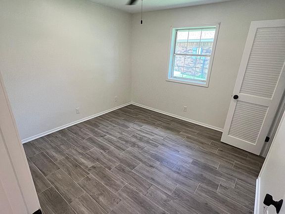 4th image of 2605 Cuba Blvd