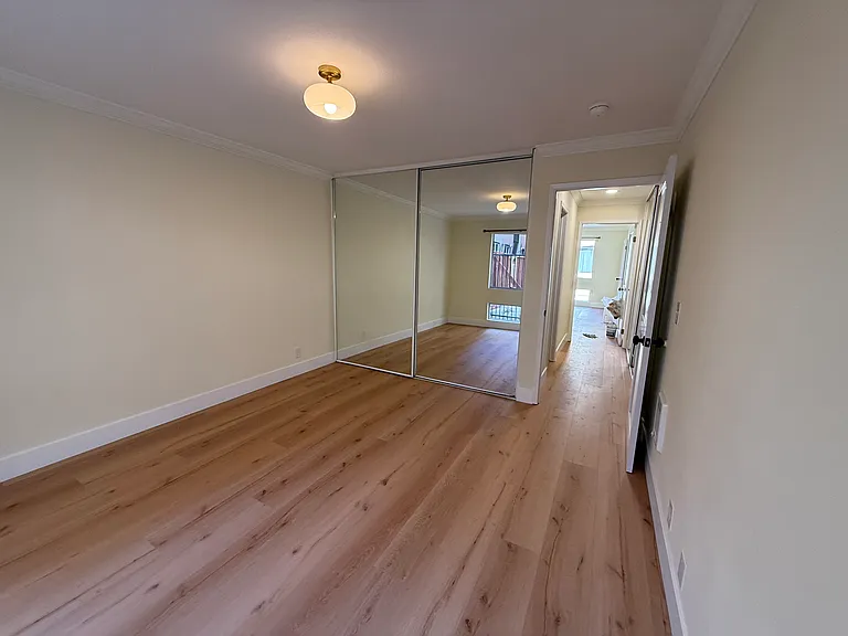 151 Lakeside Dr #213 — Photo 7