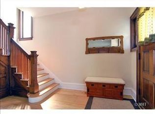 1827 W Warner Ave, Chicago, IL 60613