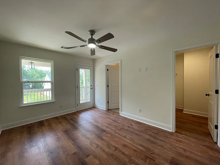 1324 New Castle St — Photo 17