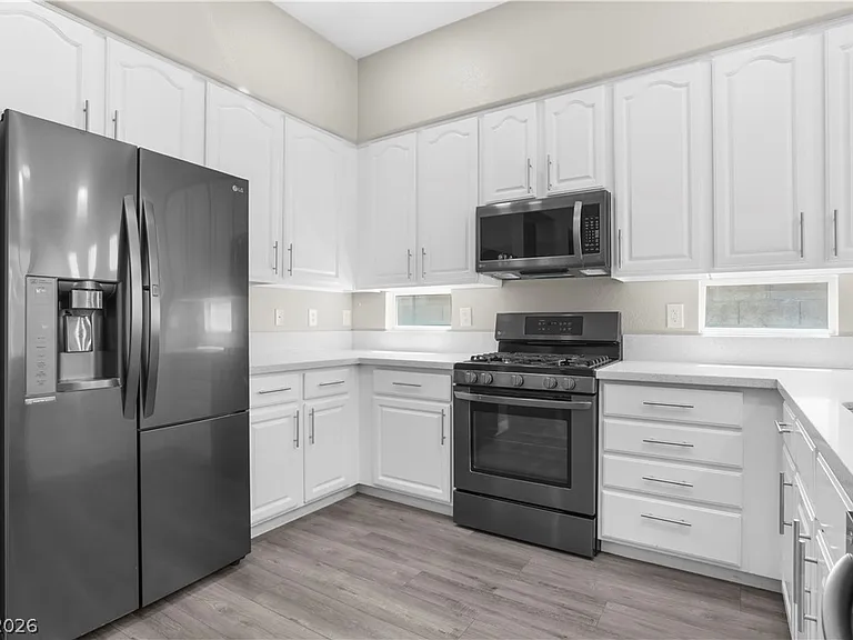 10137 Snow Crest Pl — Photo 8