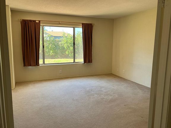 Master Bedroom - with double door entry way