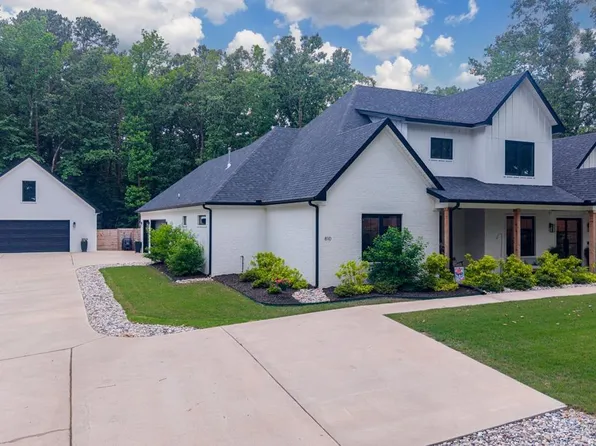 810 Caddo Dr, Benton, AR 72019