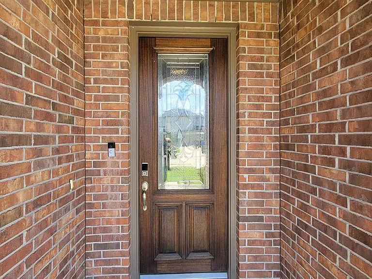 3534 Matterhorn Dr — Photo 2