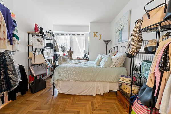 Rented by Level Group | media 11