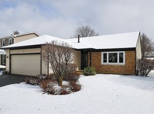 953 David Ln, Elk Grove Village, IL 60007