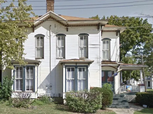 538 W Broadway St, Freeport, IL 61032