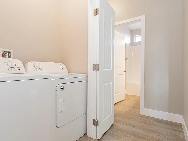1681 S Dandelion St #1 — Photo 4