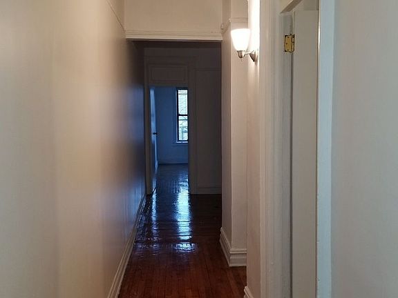 5th image of 352 Saint Johns Pl