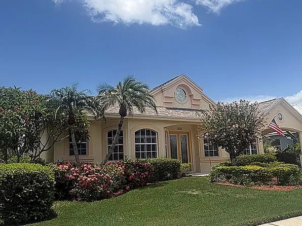 4715 Halyard Dr, Bradenton, FL 34208