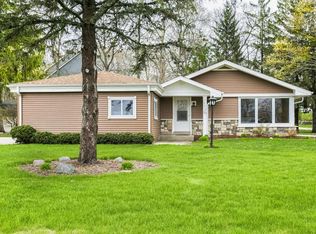 3720 Crestview Cir, Brookfield, WI 53005