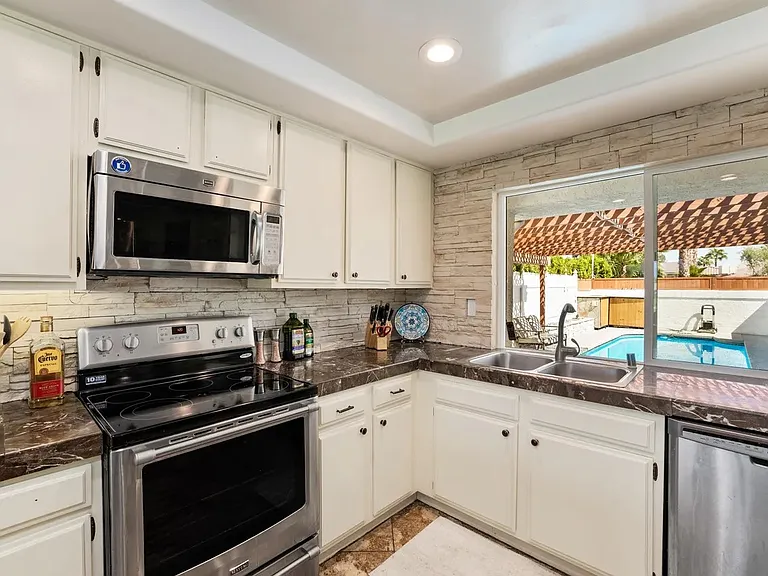 42020 Tennessee Ave — Photo 16