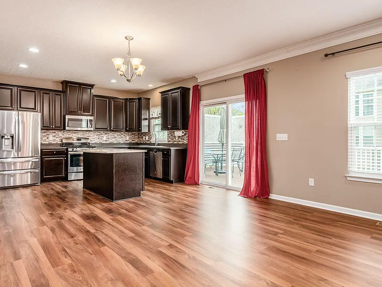 422 Keith Way — Photo 13