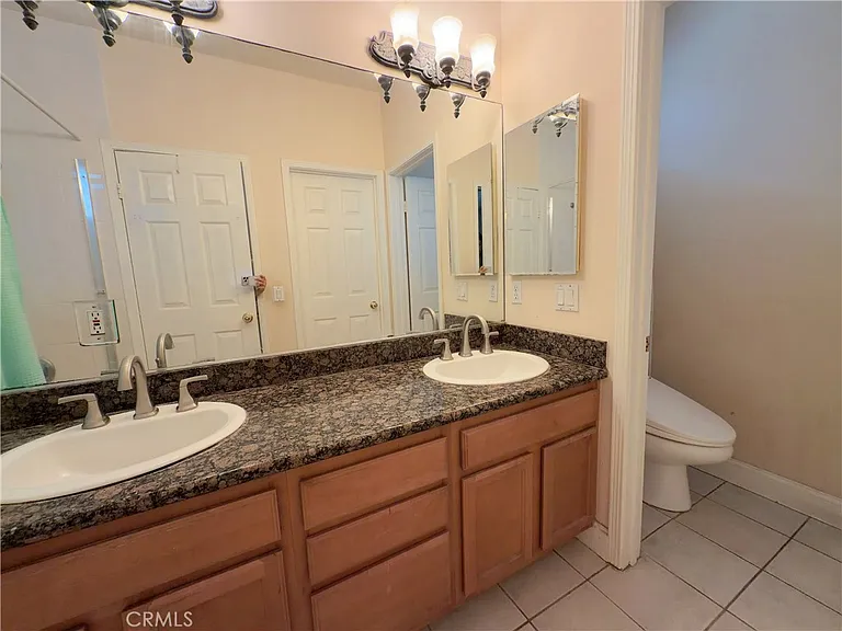18 Alice St #B — Photo 15