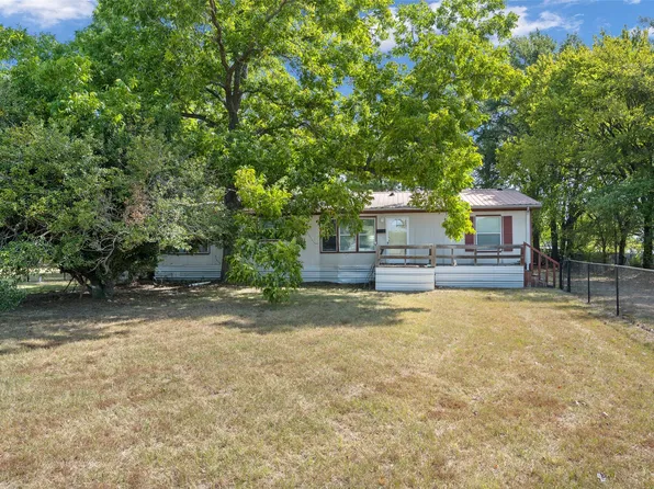 225 John Thomas Dr, Seven Points, TX 75143