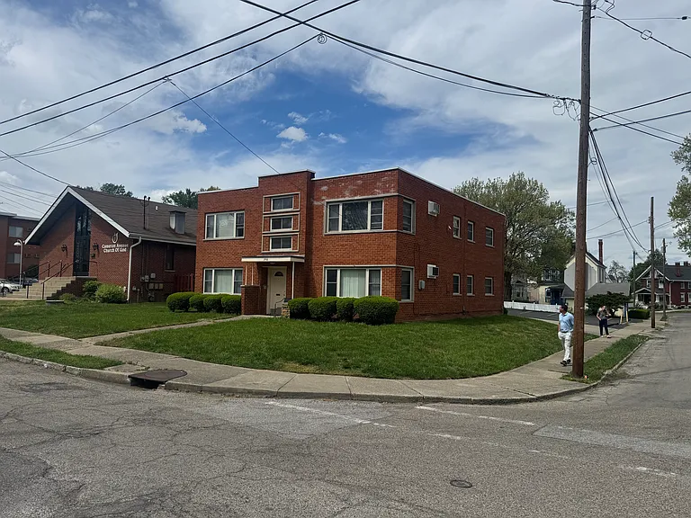 2166 Cameron Ave #1 — Photo 9
