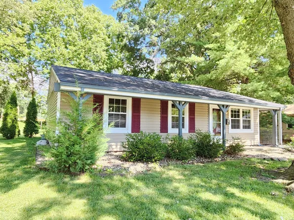 37 Scarlet Dr, Belleville, IL 62220