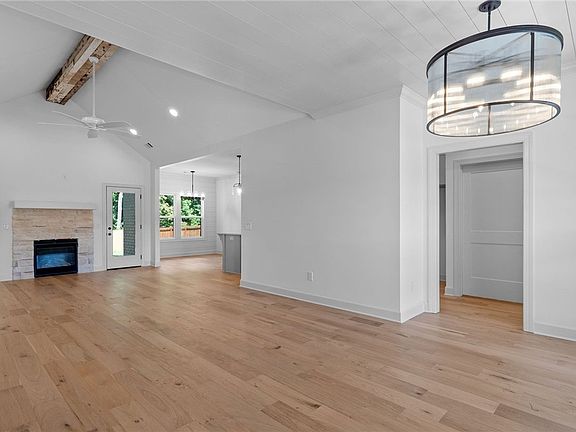 5th image of 13966 Glenview Dr