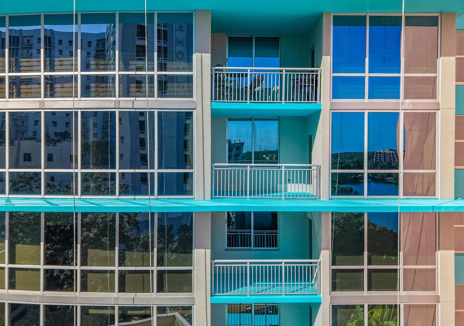 One Month FREE by 11/15! Lake Eola Views & Downtown Living at The Waverly — Photo 2