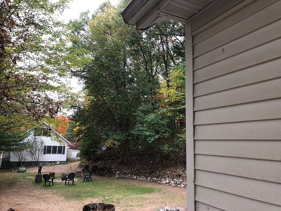 1st image of 5590 Chauncey Dr NE