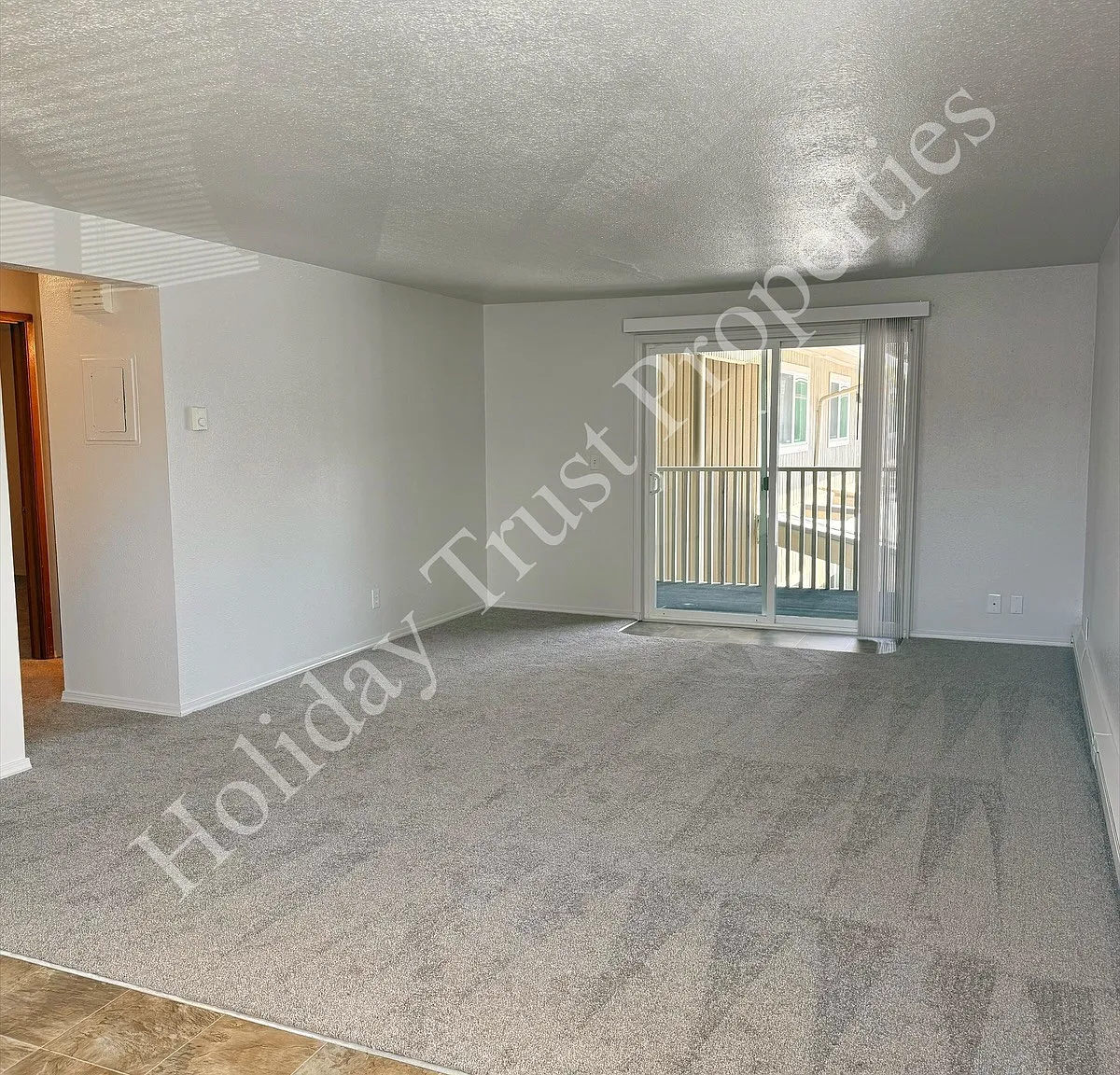 301 Lee St — Photo 2