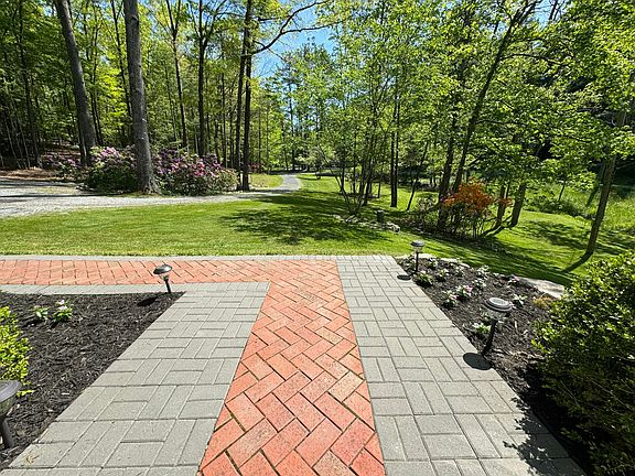 4th image of 2965 Old Asbury Rd